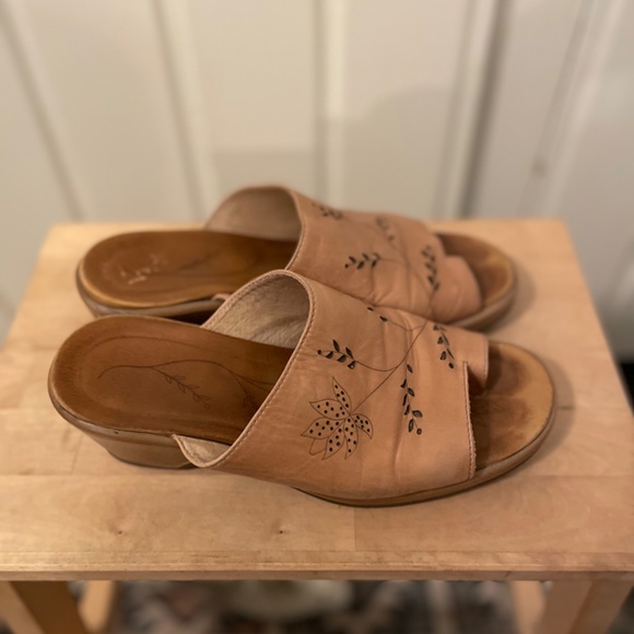 Dansko Cognac Brown Pattern Leather Sandal - Picture 5 of 6